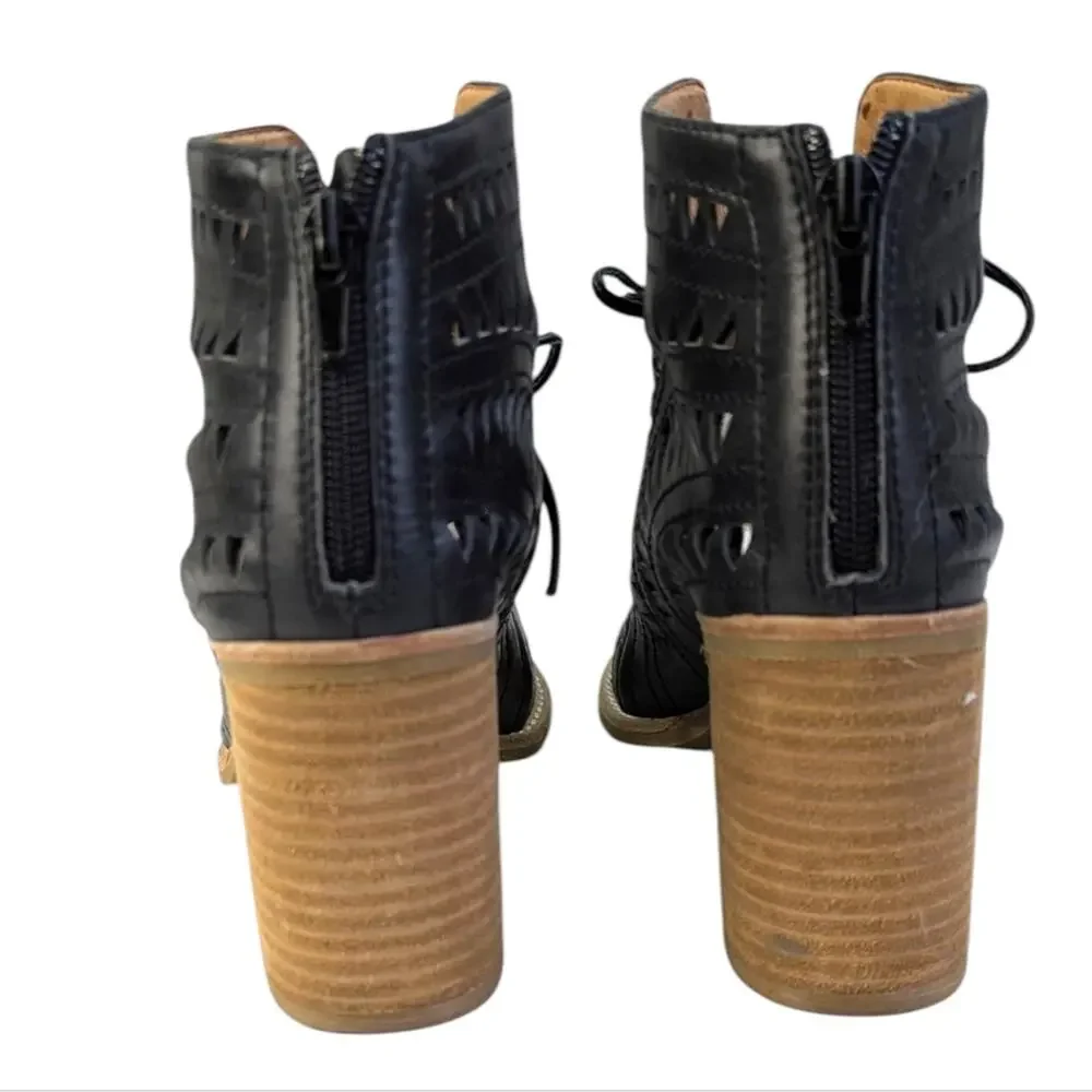 Jeffrey Campbell Cordillo Sandal/Booties EUC $189 Size 9   S3534